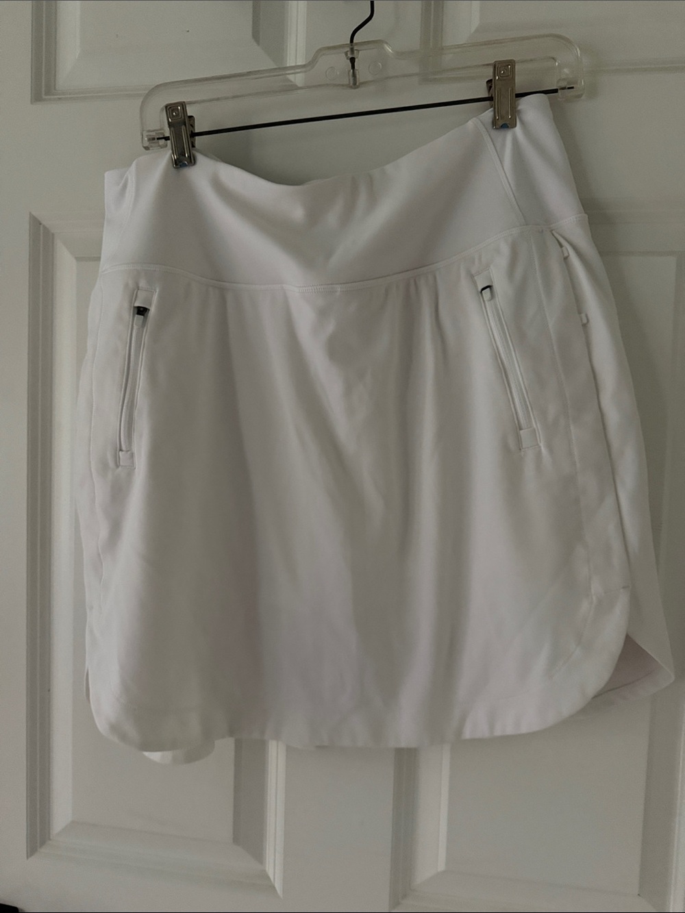 Athleta Fairway Golf Skort 18 “ with Zip Pockets